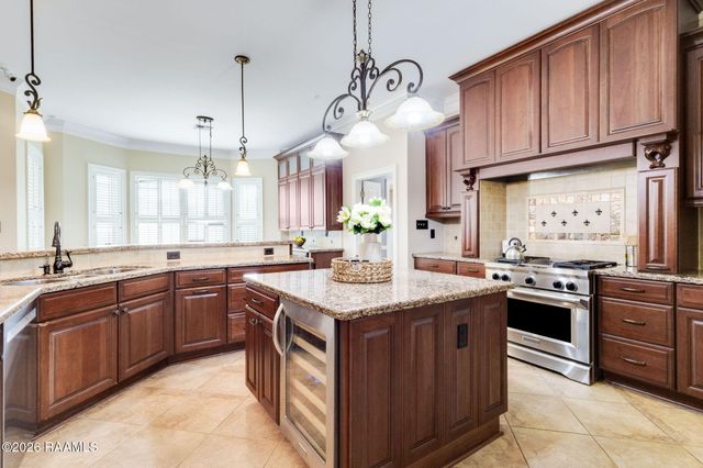 708 Astor Place Drive, New Iberia, LA 70563