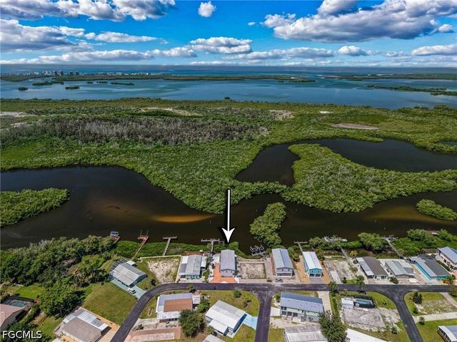 4725 Tahiti DR, Bonita Springs, FL 34134