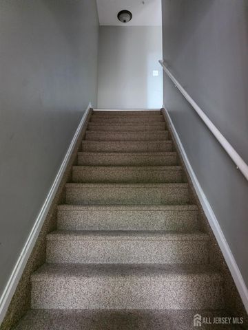 14 Central Square Park, Metuchen, NJ 08840