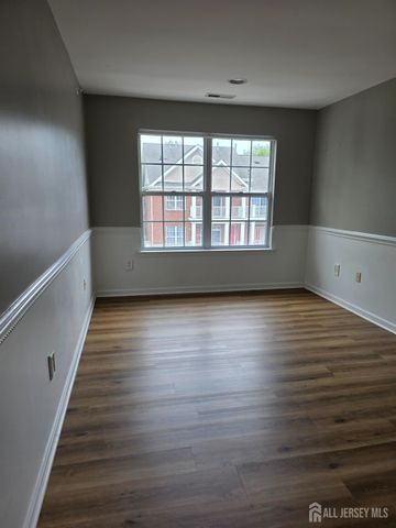 14 Central Square Park, Metuchen, NJ 08840