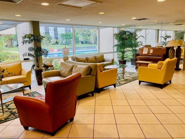 2112 S Cypress Bend Drive 203, Pompano Beach, FL 33069