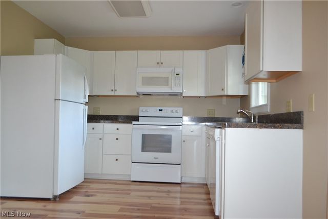 12961 Fountain Court, Strongsville, OH 44136