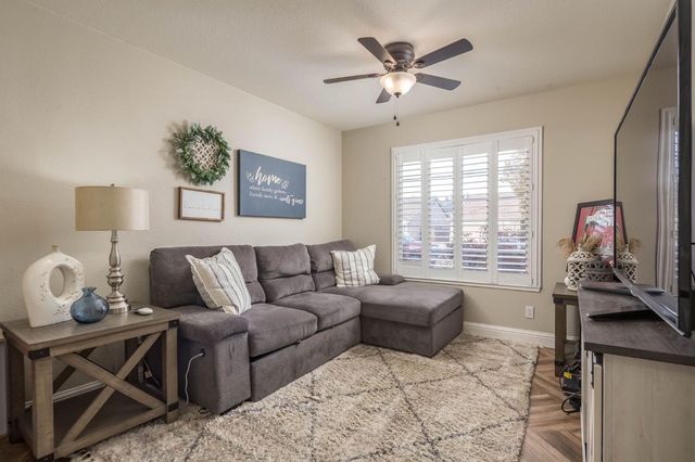1774 Ruth Dr, Ripon, CA 95366