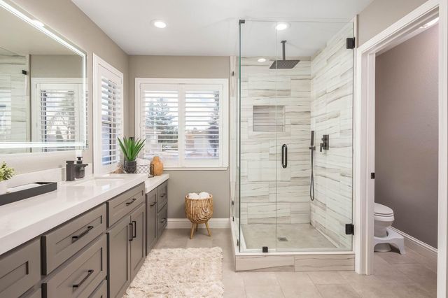 1774 Ruth Dr, Ripon, CA 95366