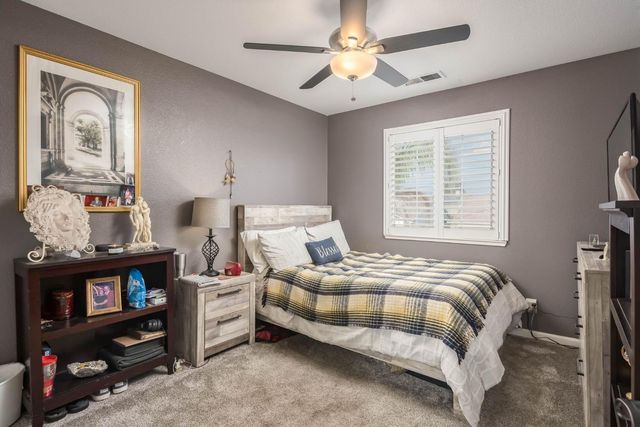 1774 Ruth Dr, Ripon, CA 95366