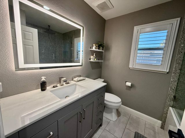 1774 Ruth Dr, Ripon, CA 95366
