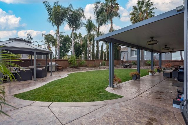1774 Ruth Dr, Ripon, CA 95366