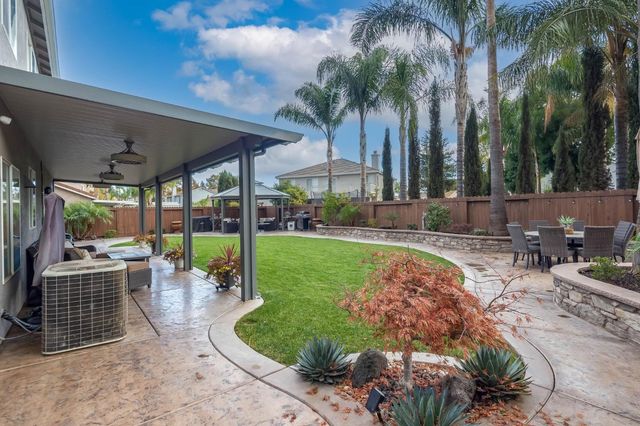 1774 Ruth Dr, Ripon, CA 95366