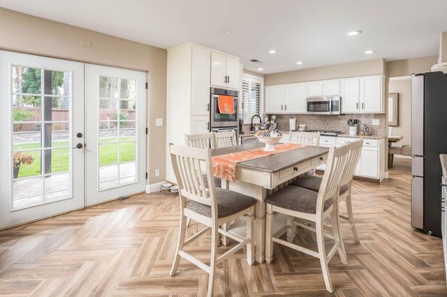 1774 Ruth Dr, Ripon, CA 95366