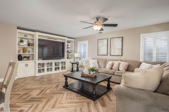 1774 Ruth Dr, Ripon, CA 95366