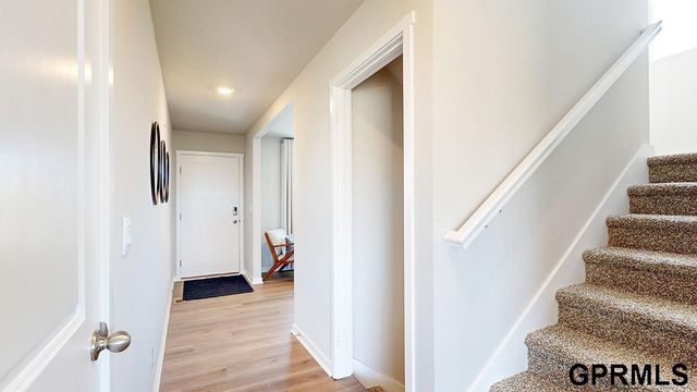 5521 N 186 Avenue, Elkhorn, NE 68022