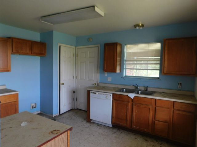 582 Fm 246, Wortham, TX 76693