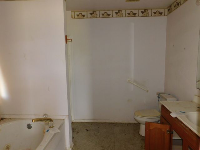 582 Fm 246, Wortham, TX 76693