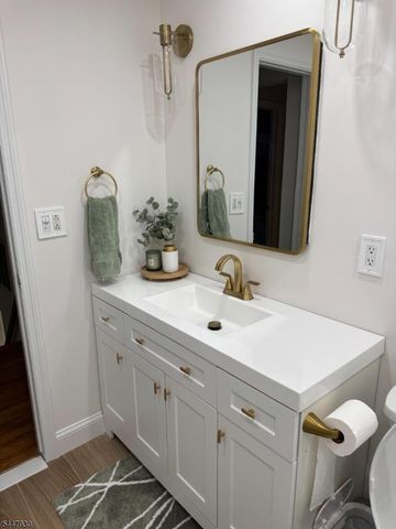 37 Brookdale Rd, Wayne Twp., NJ 07470