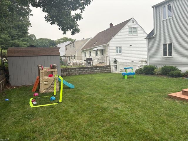 37 Brookdale Rd, Wayne Twp., NJ 07470