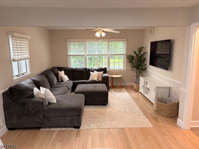 37 Brookdale Rd, Wayne Twp., NJ 07470