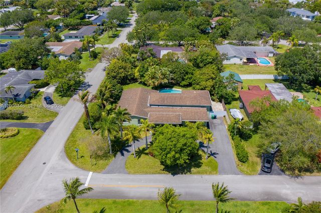 14590 SW 84th Ct, Palmetto Bay, FL 33158