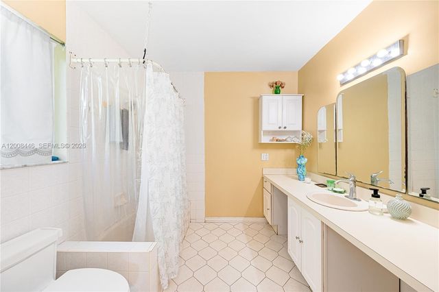 14590 SW 84th Ct, Palmetto Bay, FL 33158