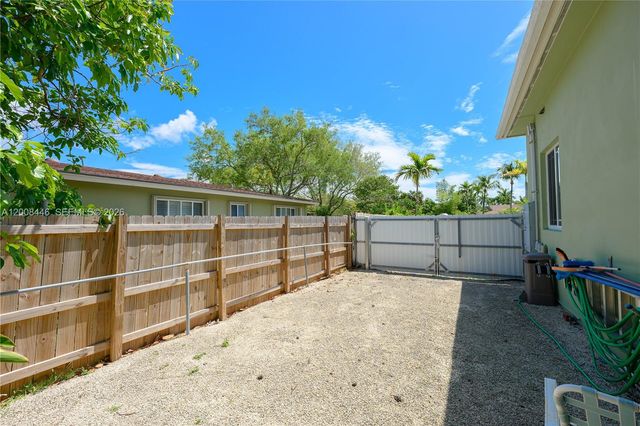 14590 SW 84th Ct, Palmetto Bay, FL 33158