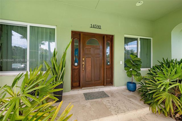 14590 SW 84th Ct, Palmetto Bay, FL 33158