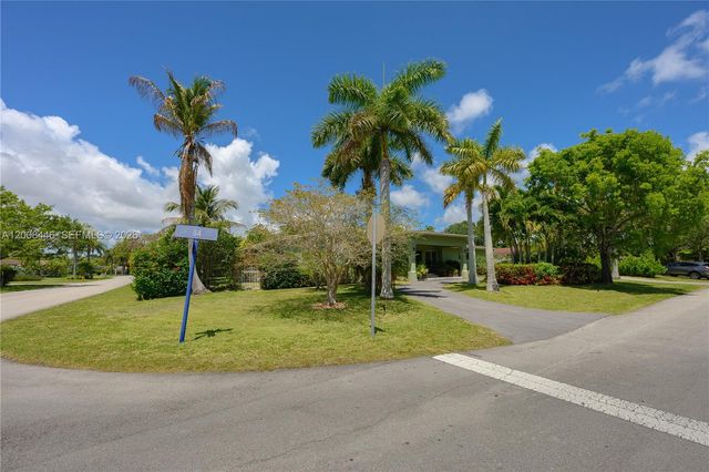 14590 SW 84th Ct, Palmetto Bay, FL 33158