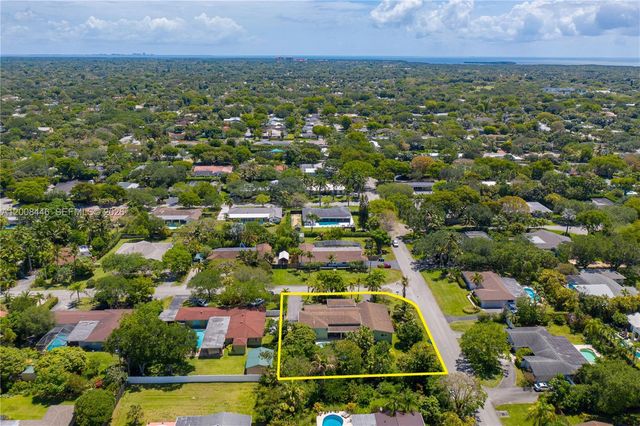 14590 SW 84th Ct, Palmetto Bay, FL 33158