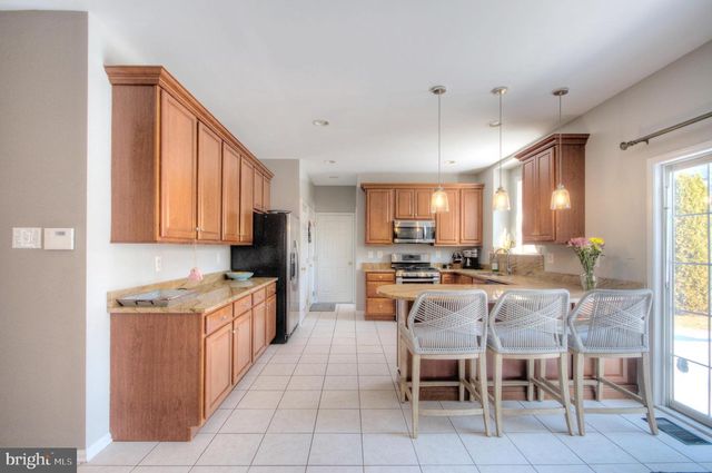 18 MILLWOOD DR, Mickleton, NJ 08056