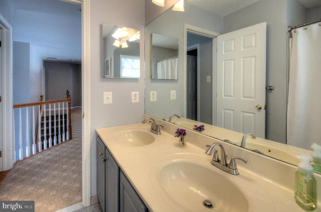 18 MILLWOOD DR, Mickleton, NJ 08056