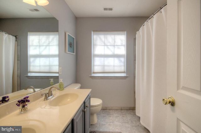 18 MILLWOOD DR, Mickleton, NJ 08056