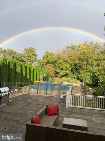 18 MILLWOOD DR, Mickleton, NJ 08056