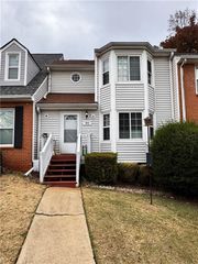 805 Manning SW Way, Marietta, GA 30064