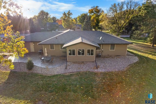 2808 S Duchess Ave Avenue, Sioux Falls, SD 57103