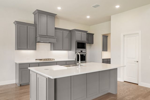 2301 Christopher Road, Mansfield, TX 76063