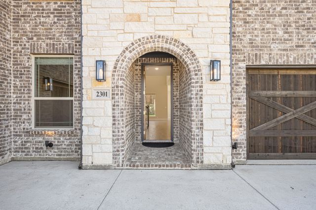 2301 Christopher Road, Mansfield, TX 76063