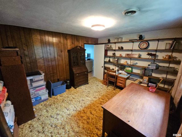 9758 E Richview Road, Mt Vernon, IL 62864