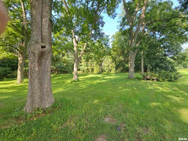 9758 E Richview Road, Mt Vernon, IL 62864