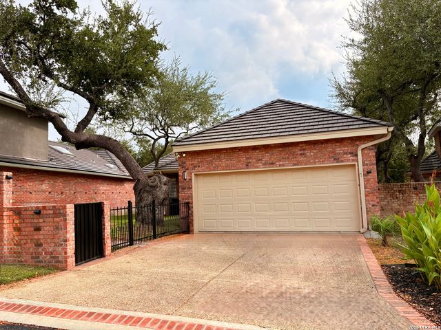 7 Westcourt Lane, San Antonio, TX 78257