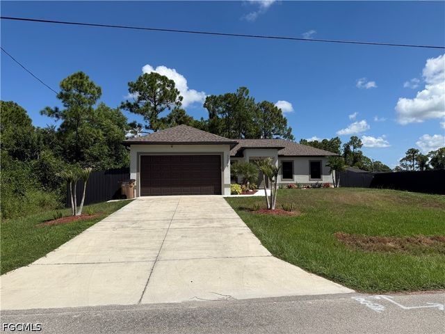 3206 18th ST W, Lehigh Acres, FL 33971
