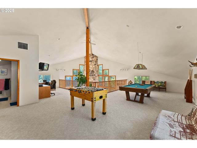 325 BEALS CREEK Rd, Canyonville, OR 97417