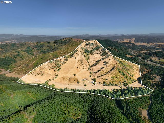 325 BEALS CREEK Rd, Canyonville, OR 97417