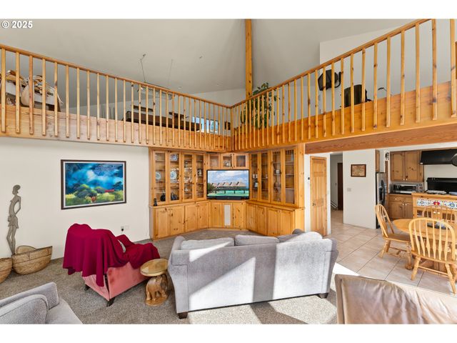 325 BEALS CREEK Rd, Canyonville, OR 97417