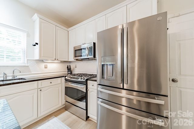 13405 Honeytree Lane, Pineville, NC 28134