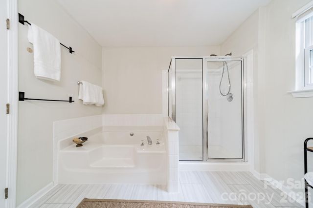 13405 Honeytree Lane, Pineville, NC 28134