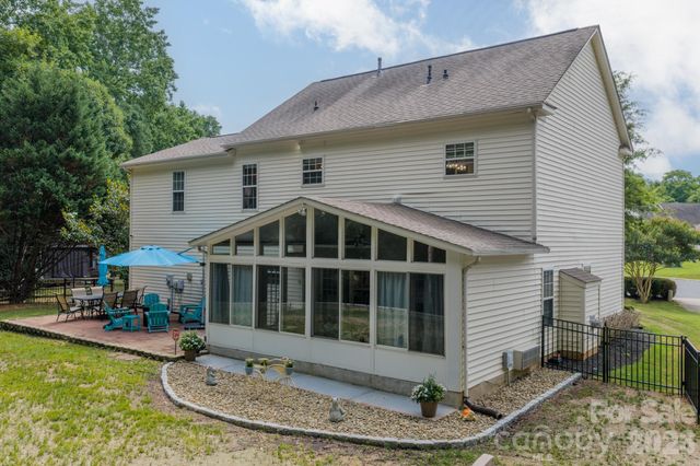 13405 Honeytree Lane, Pineville, NC 28134