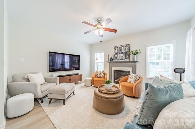 13405 Honeytree Lane, Pineville, NC 28134