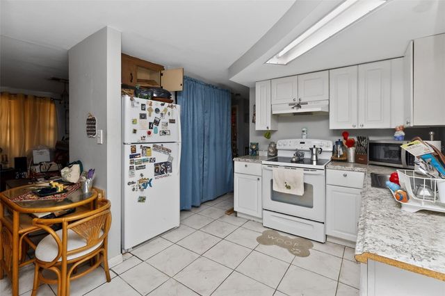 3548 BLOSSOM LAKE DRIVE, Holiday, FL 34691