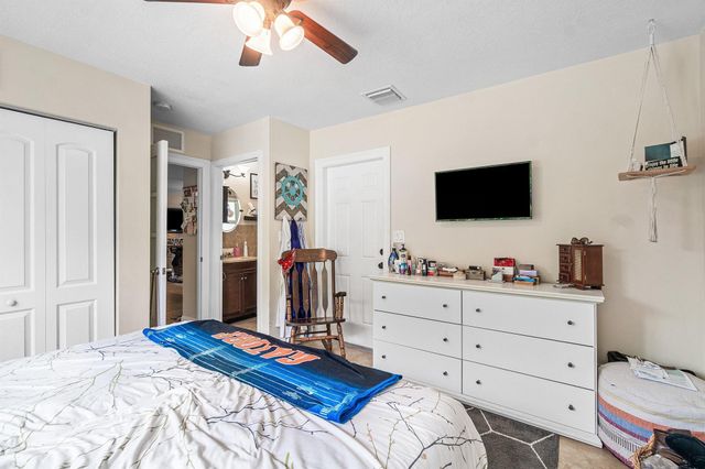 301 Se 10th Court, Deerfield Beach, FL 33441