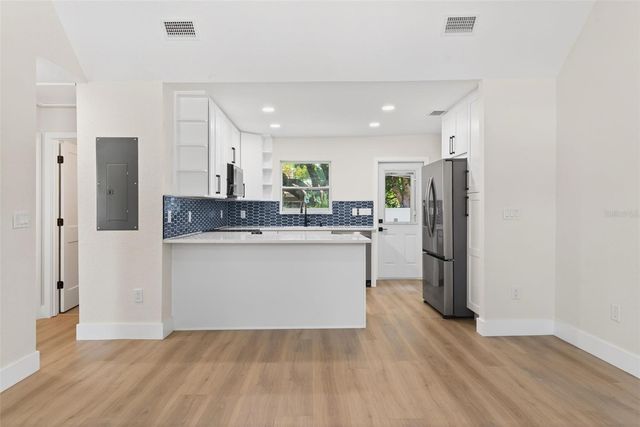 5406 11TH AVENUE S, Gulfport, FL 33707