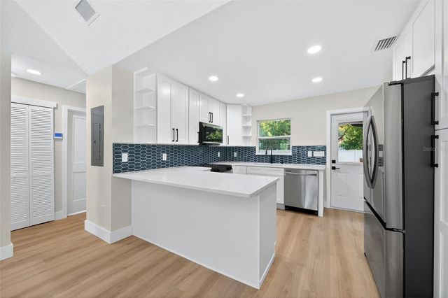 5406 11TH AVENUE S, Gulfport, FL 33707