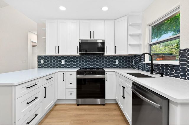 5406 11TH AVENUE S, Gulfport, FL 33707